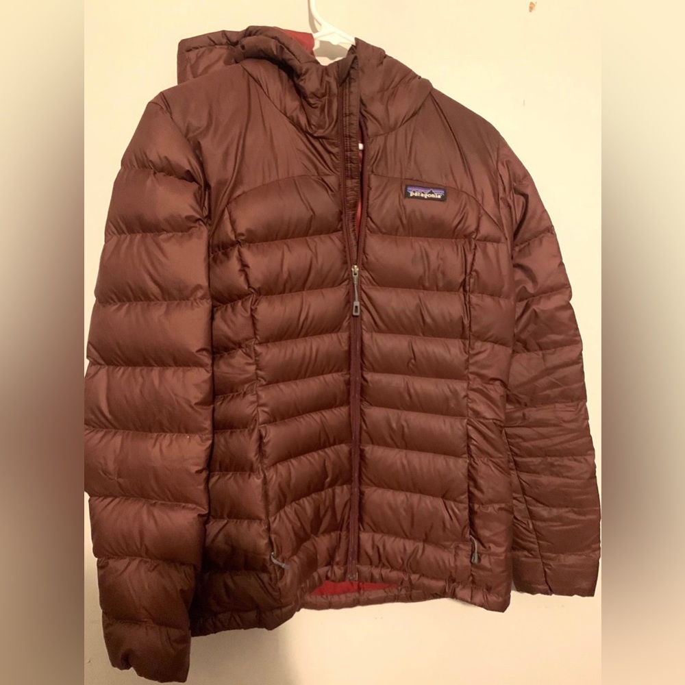 Patagonia Women’s Down Sweater Hoodie Small